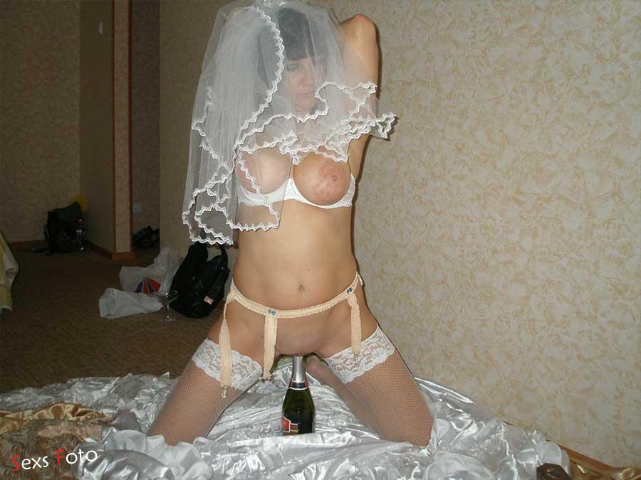 Развратные голые невесты